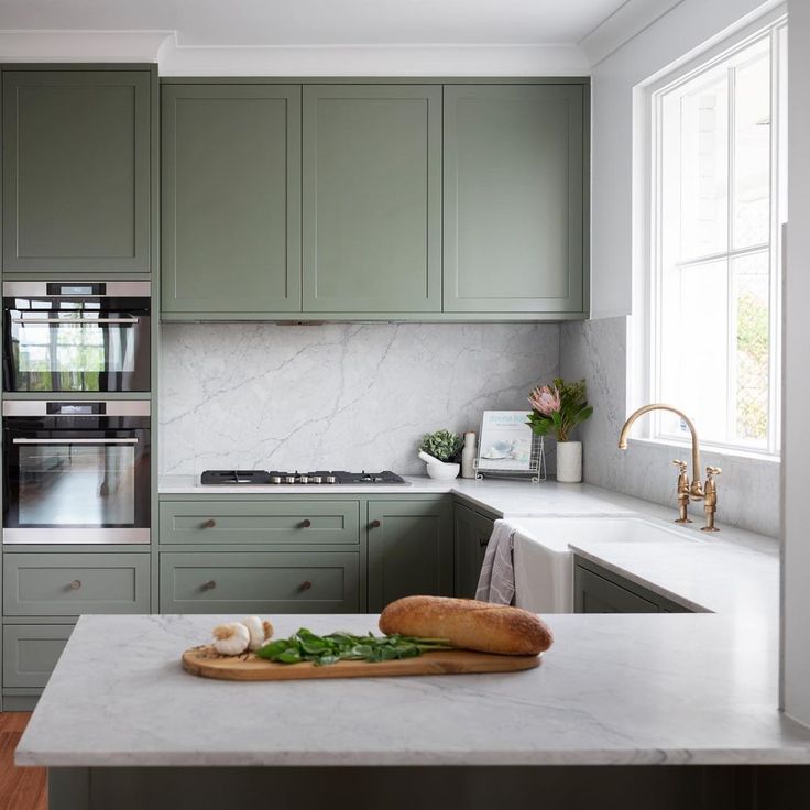 Export to Australia, wholesale of engineering cabinets, matte paint, Shunde cabinet manufacturer, whole house customization factory
