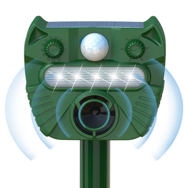 New Solar Animal Destroyer Charging Drive Cat Drive Dog Drive Infrared Solar Animal Destroyer in Stock