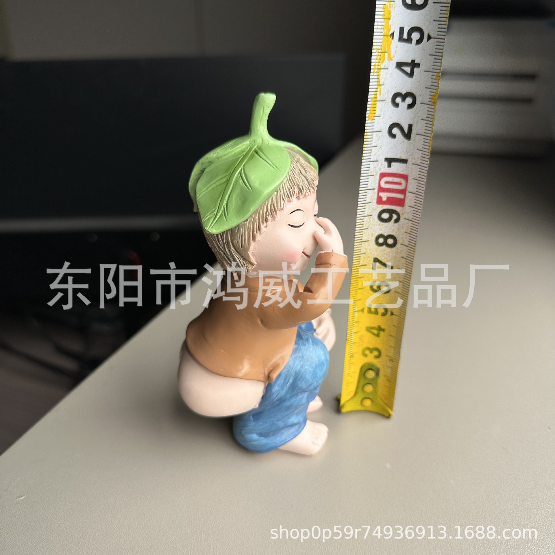 Cross border crafts, courtyard gardens, home decor, balconies, outdoor dwarves, funny pranks, statues, stickers, and hair replacement services