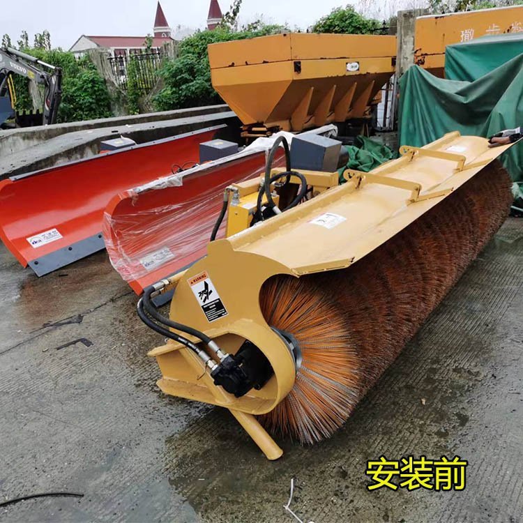 Hengwo Forklift Snow Sweeper New and Old Forklifts Equipped with Snow Brush Road Sweeper Snow Cleaning Machine Rolling Snow Brush