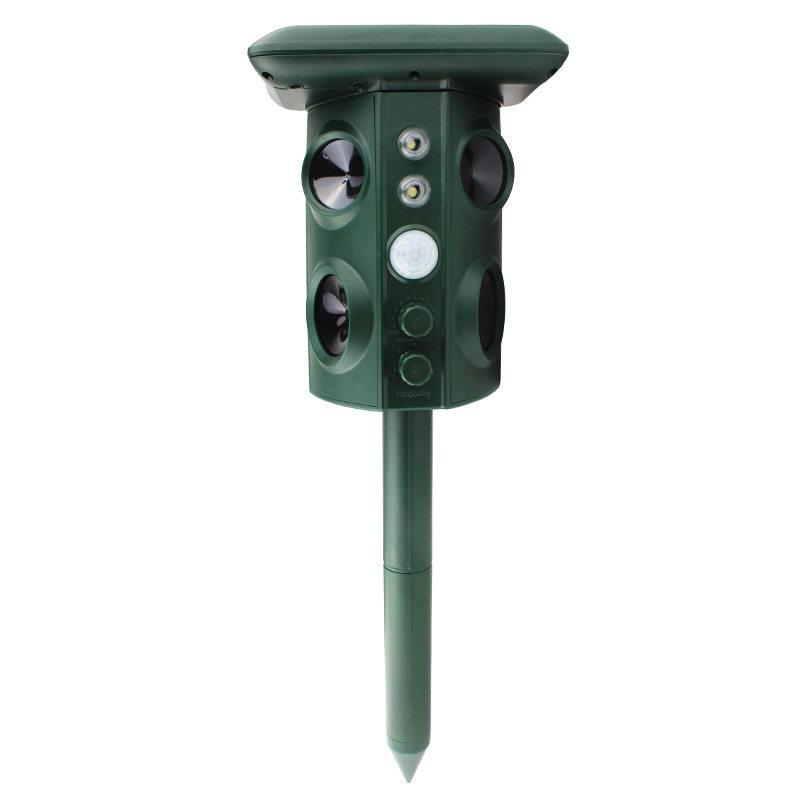 Cross border outdoor solar animal repellent, new ultrasonic vibration intelligent snake, mouse and bird repellent in stock