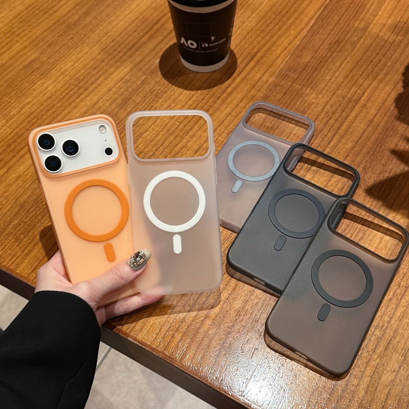 Ice mist ultra-thin skin feel suitable for iPhone 17 phone case semi transparent frosted magnetic charging Apple 16 anti drop hard case