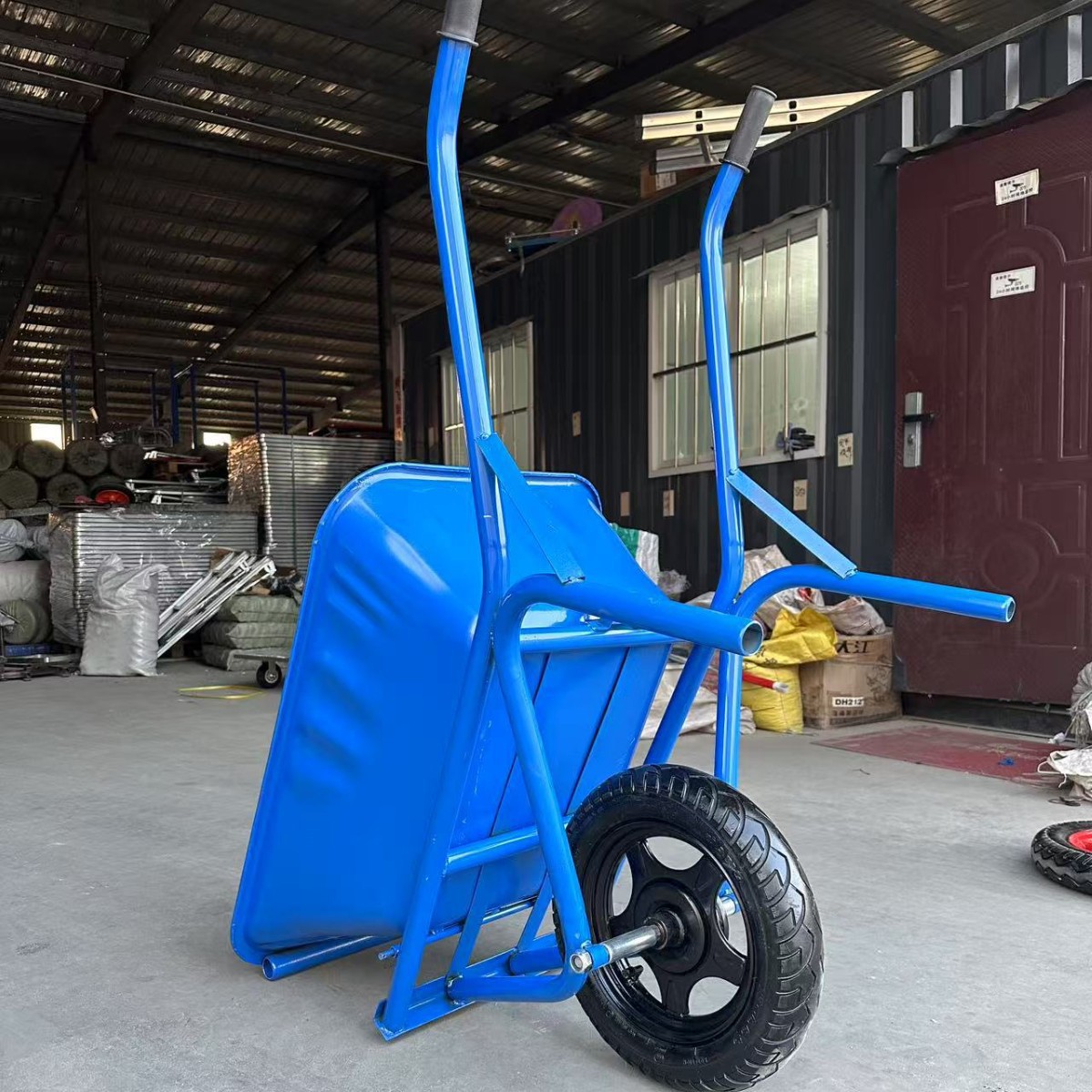 Agricultural single wheel double wheel thick handcart, construction site handling of sediment, garbage, feed, grain, dump truck manufacturer in stock