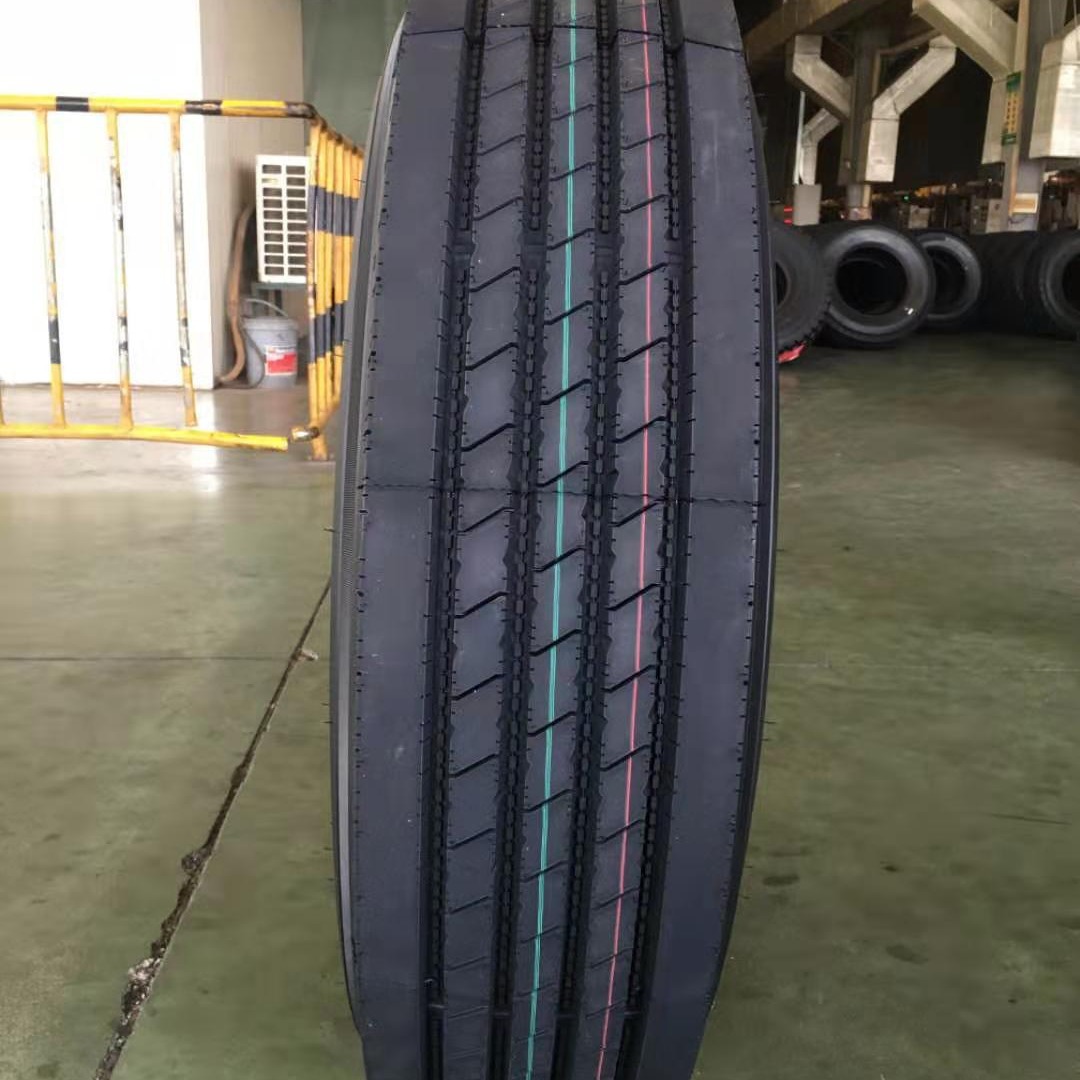 Шина из стальной проволоки для вакуумных грузовиков 295/75R22.5 Шина из стальной проволоки 215/75R17.5 для продажи на экспорт и на внутренний рынок на складе