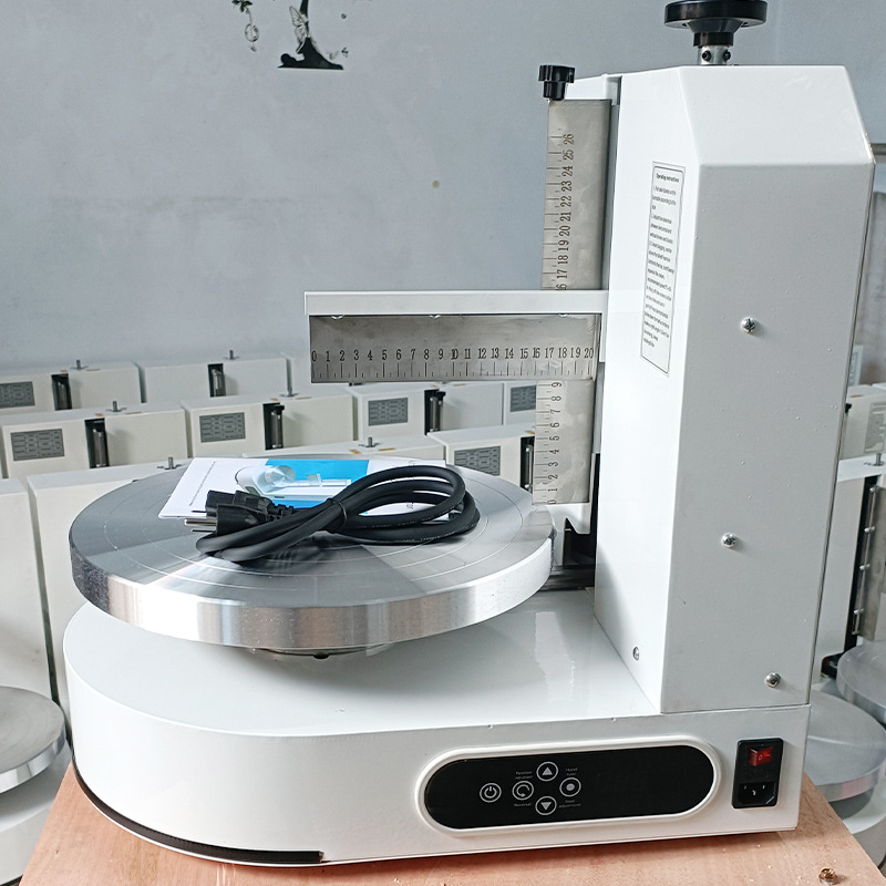 Birthday cake spreading machine, cream food machine, baking equipment, household small automatic cake spreading machine