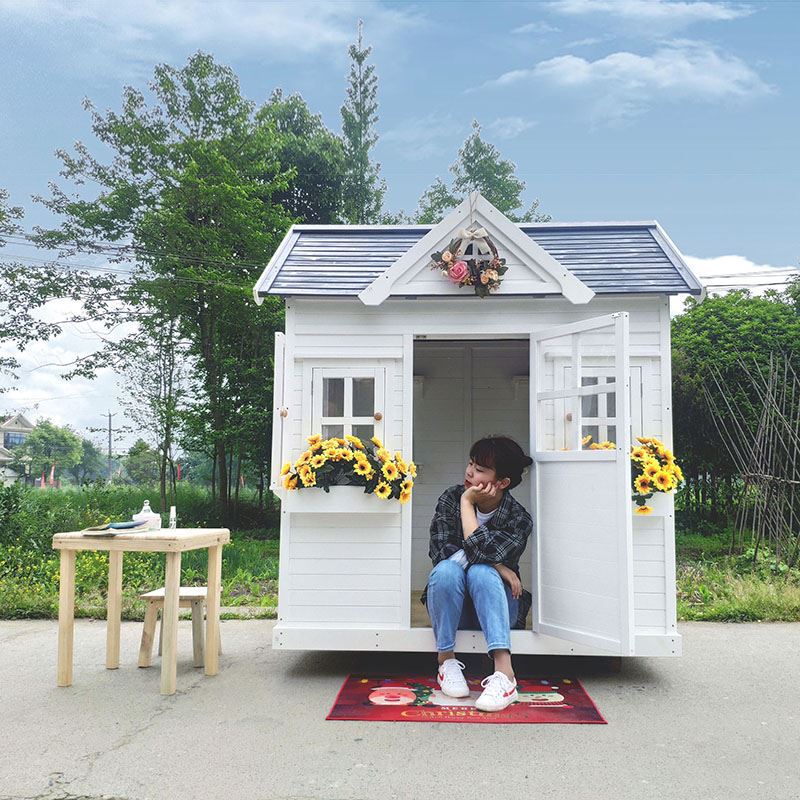 Courtyard wooden house, outdoor children's game assembly, tree house, anti-corrosion wood, mobile garden, pavilion, solid wood house as shown in the picture