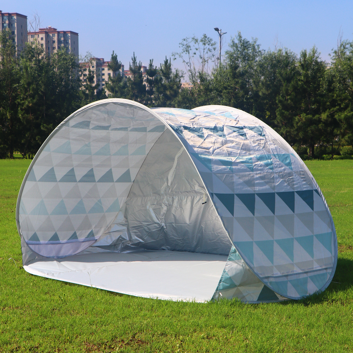 Internet celebrity tent, outdoor camping, folding, portable spring outing, summer sun protection, children's thick beach, seaside game house