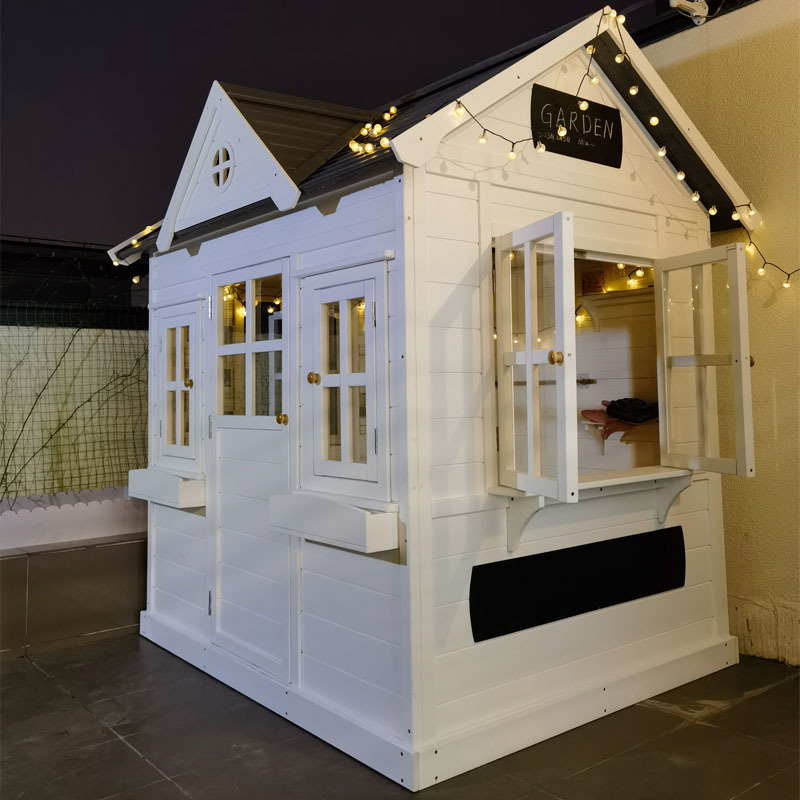 Factory direct sales wooden house, children's outdoor game house, small wooden house, tree house, rain and sun protection, amusement park, children's game room