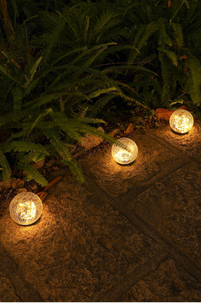 Solar powered ice hockey ground lamp, lawn plug-in lamp, outdoor courtyard garden, step atmosphere decoration, LED crack light