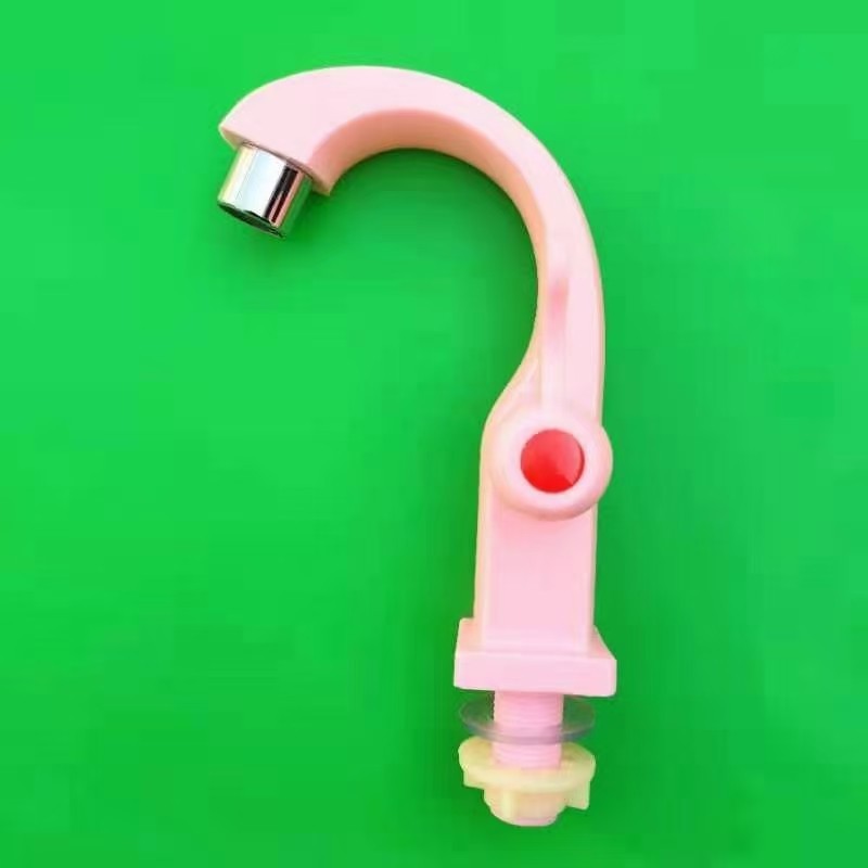 Производитель оптом Moon Bay Faucet Современный простой пластиковый смеситель с одноэтажным ванном