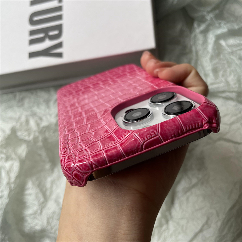 European and American crocodile skin pattern suitable for iPhone 17 phone case half pack 15 promax solid color 14 retro 13/12/16
