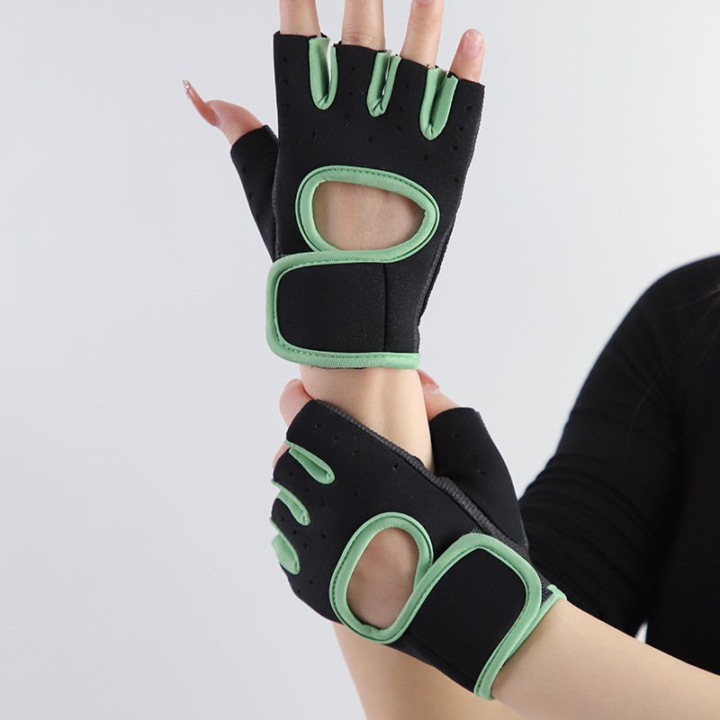 Half finger sports gloves, weightlifting and fitness gloves, outdoor sports cycling, breathable and shock-absorbing riding gloves