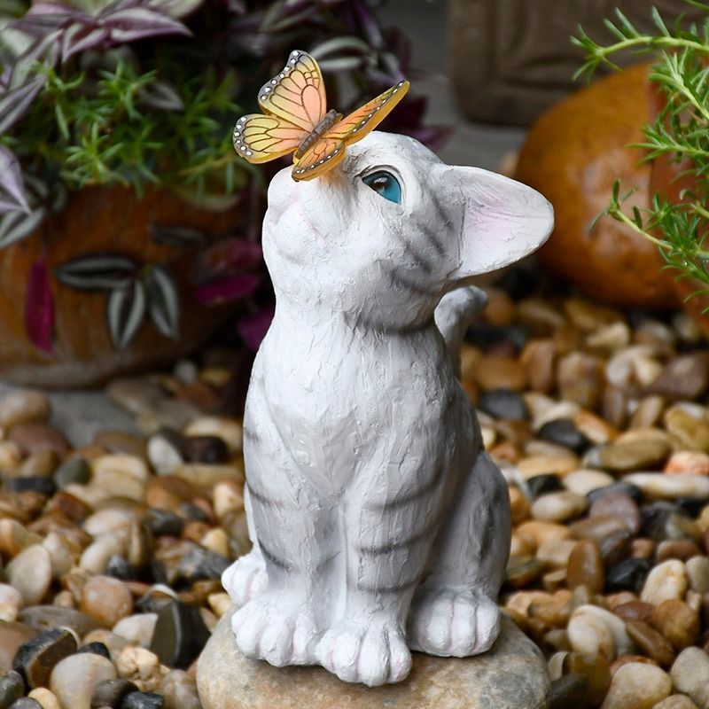 Outdoor solar powered luminous cat and rabbit shaped lamp, creative resin ornament, courtyard landscape garden decoration lamp