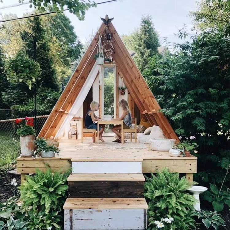Internet famous scenic spots, farmhouses, homestays, wooden houses, mobile villas, outdoor children's anti-corrosion cabins, triangular treehouses