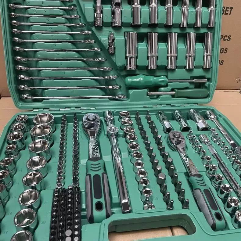 German quality auto repair tool set of 216 pieces, 72 teeth professional socket wrench set