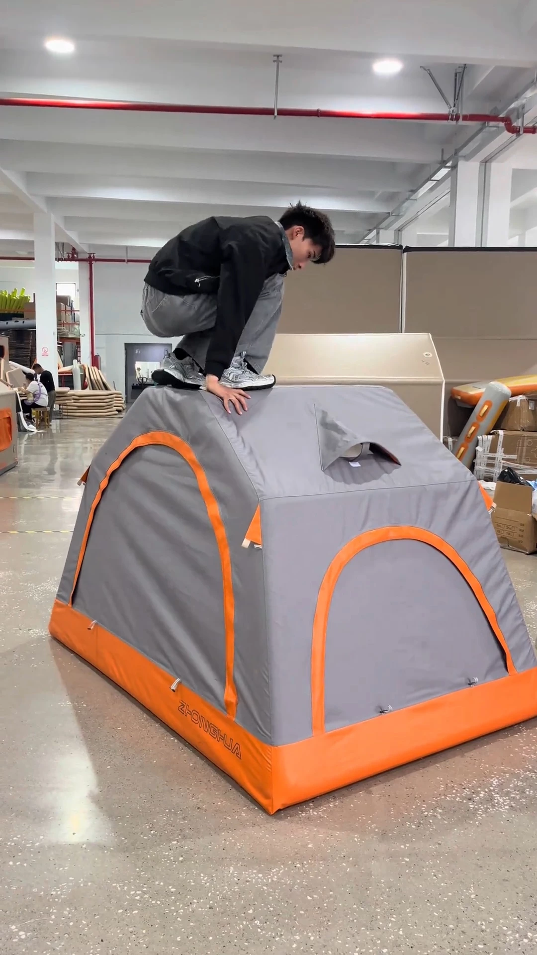 Надувная автомобильная палатка на крышу Mid Row Roof Tent
