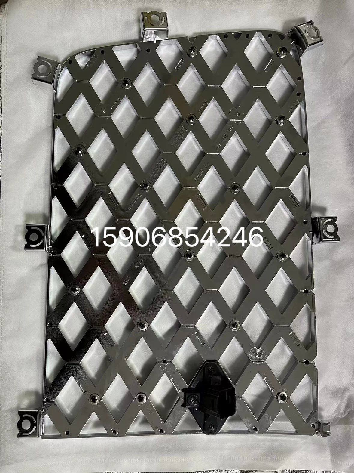 Bentley Flying Upgraded Mulener's Front Grille Mid -Grid Bright Box Leaf Board Board перед маркировкой