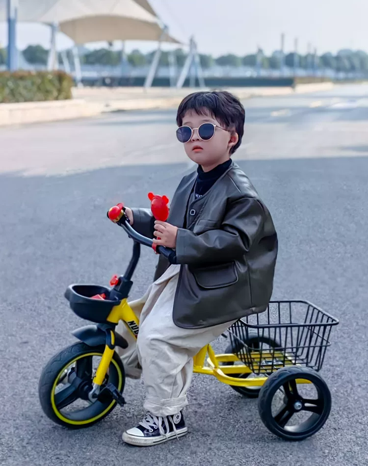 Children's tricycles, 2-3-4-5-6 years old, baby with enlarged rear bucket music, pedal bicycles