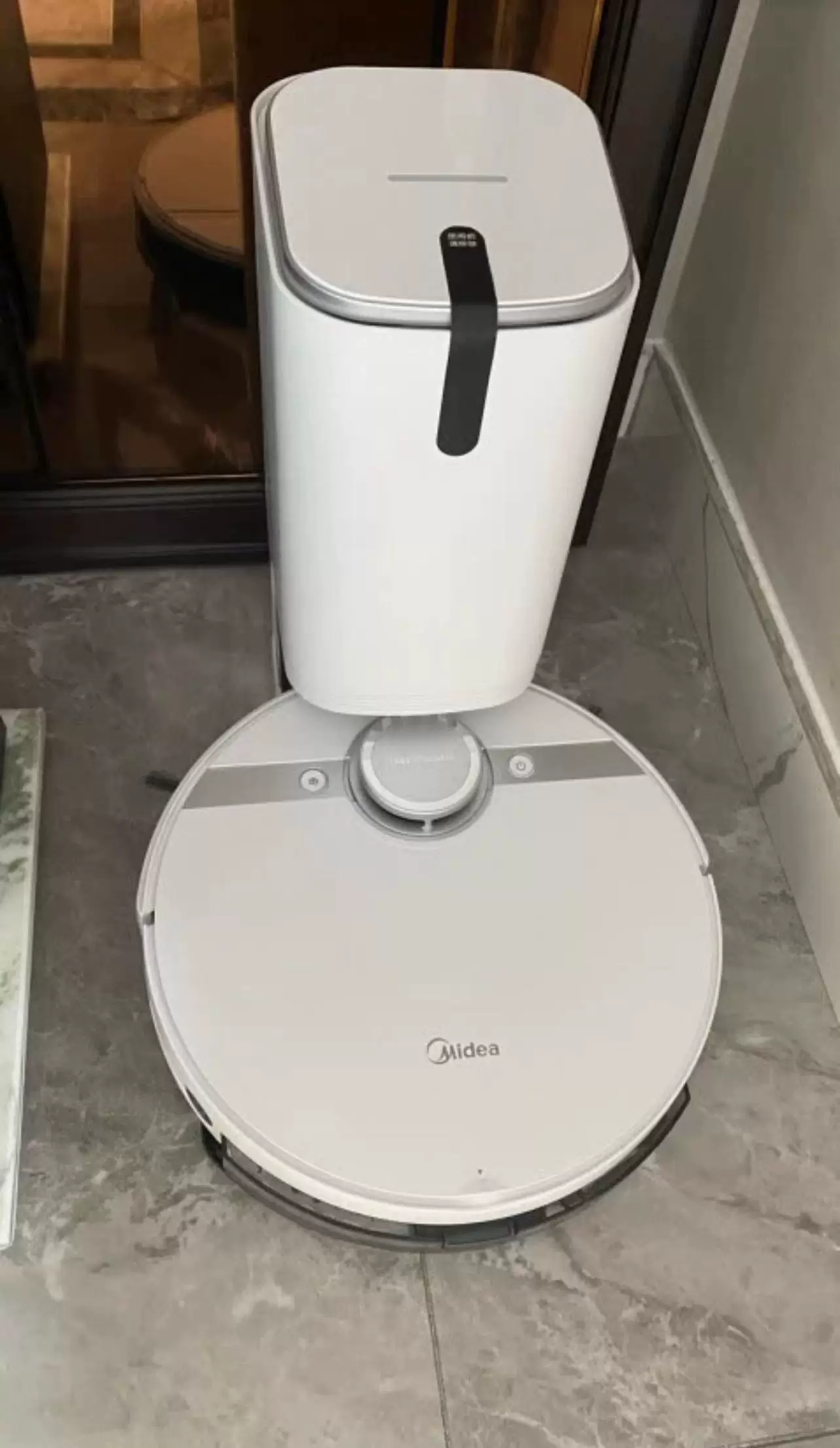Middlea (Midea) S8+Автоматическая пыль Сканирующая робот лазерная навигационная навигация электролитическая стерилизация воды черная/белая