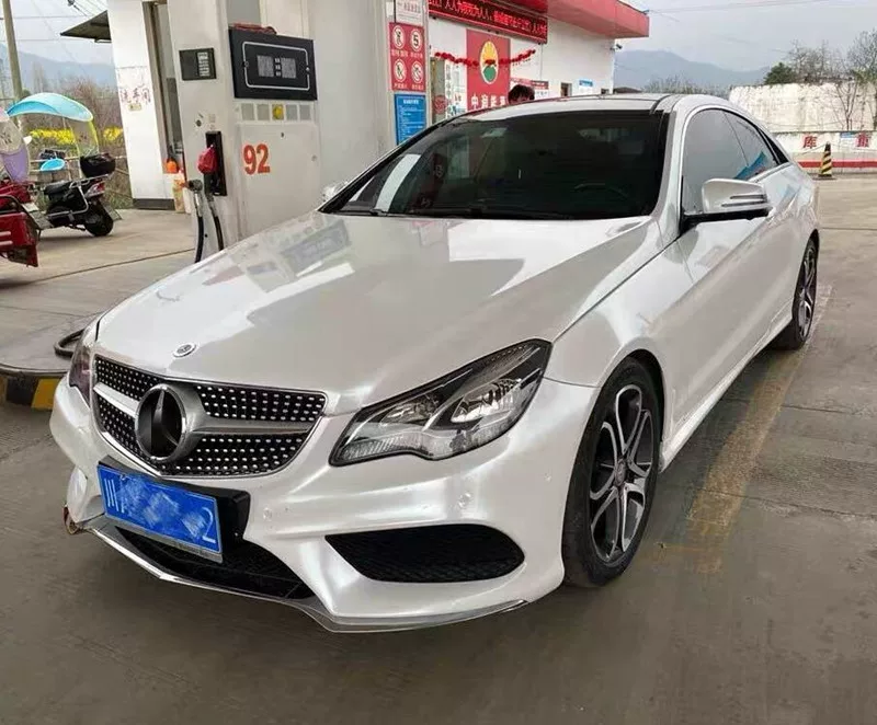 Подходит для Mercedes -Benz E212 E200L E260L Модификация Maybach Mid -Net Full Sky Star Vertical