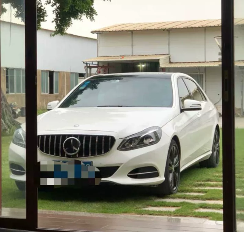 Подходит для Mercedes -Benz E212 E200L E260L Модификация Maybach Mid -Net Full Sky Star Vertical