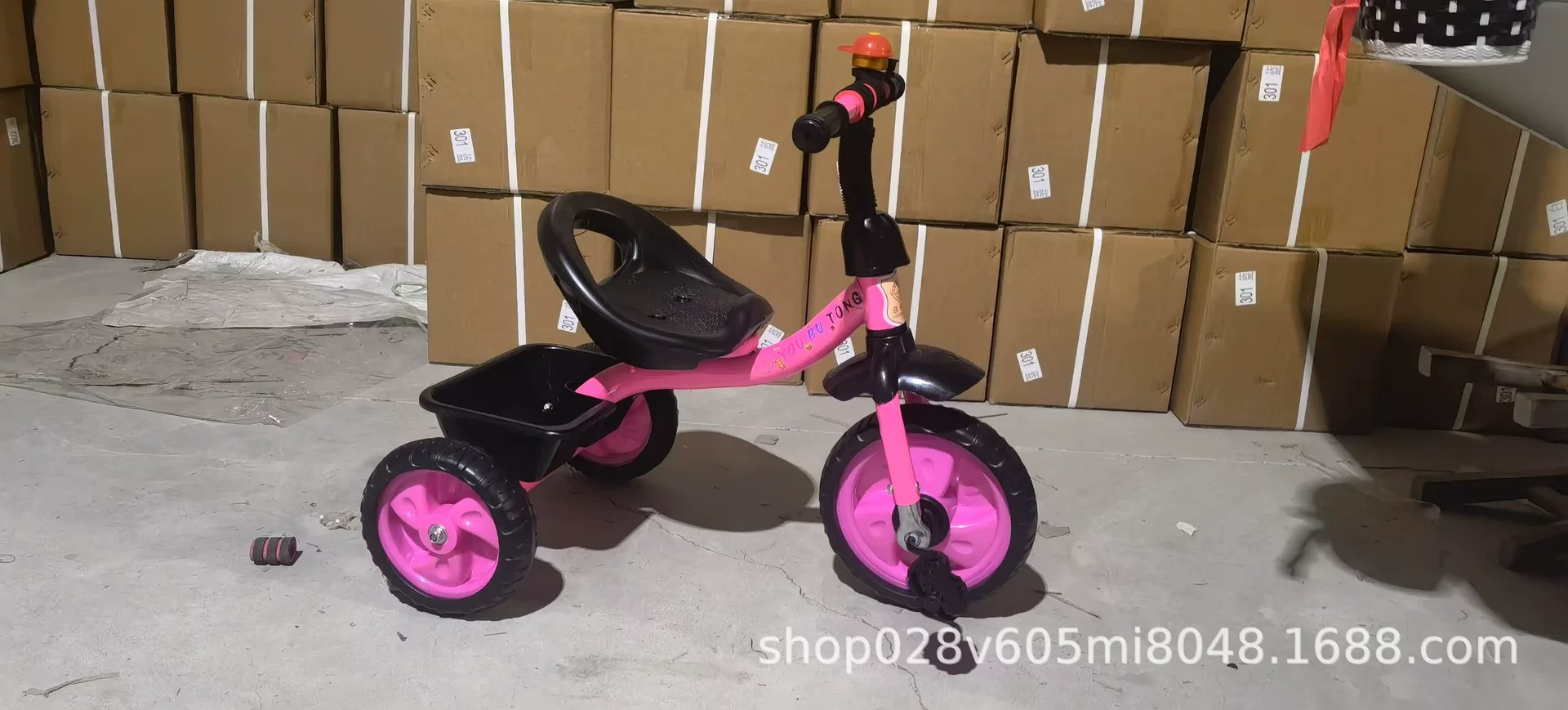 Children's tricycle 1-5 years old, bicycle can be ridden, functional handcart, pedal tricycle, children's stroller