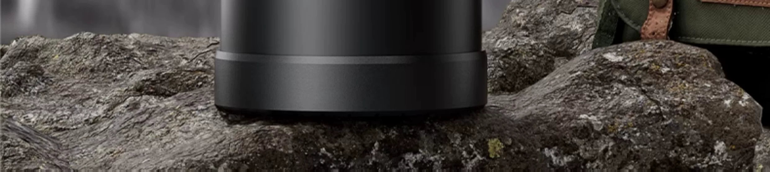 Insulated kettle with large capacity and cold insulation, large outdoor car water cup, long-lasting warm bottle for outdoor travel, new type of cold water kettle