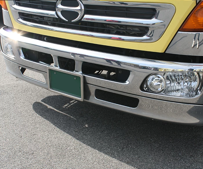 Применимо к правым грузовикам Hino500 Sunfield Modified Elecloplating Bumper ширину и узкое тело вверх и вниз по окрестностям