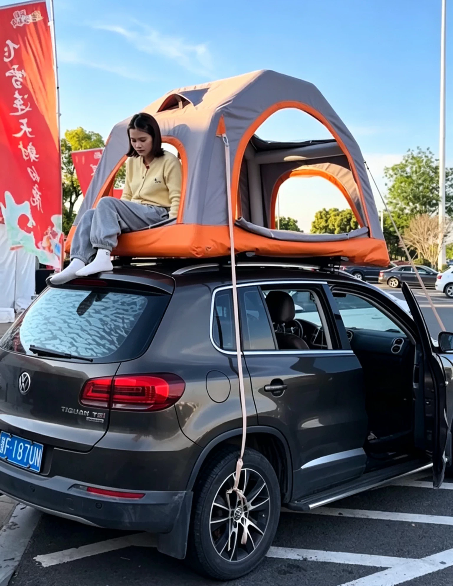 Надувная автомобильная палатка на крышу Mid Row Roof Tent