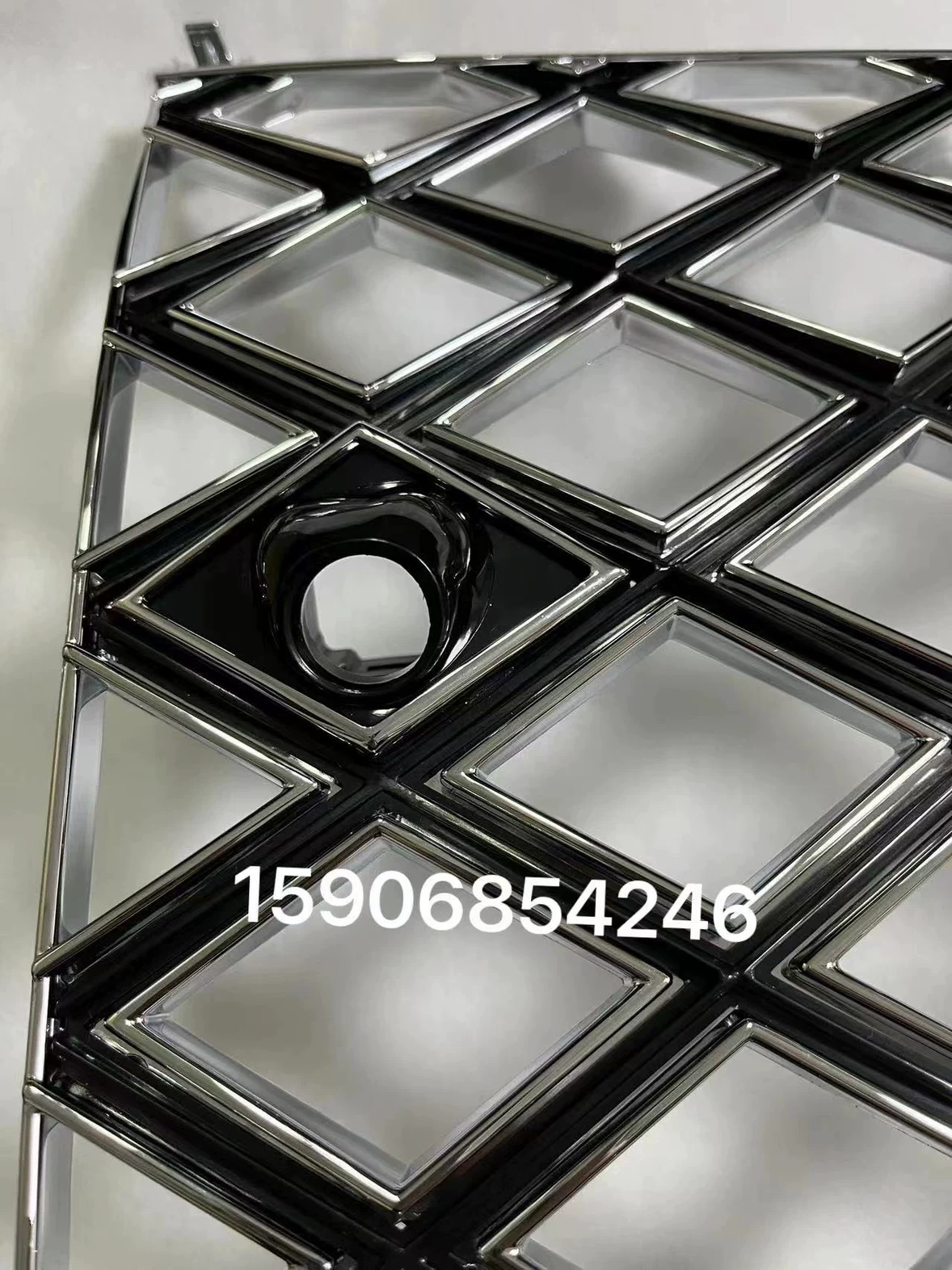 Bentley Flying Upgraded Mulener's Front Grille Mid -Grid Bright Box Leaf Board Board перед маркировкой